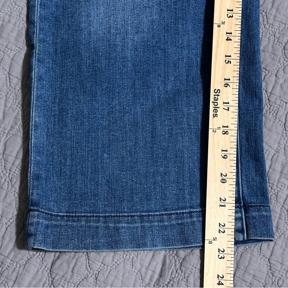Gap Mid Rise Wide Leg Cropped Jeans Blue Medium Wash Denim Size 26 /2 Petite - Picture 8 of 15
